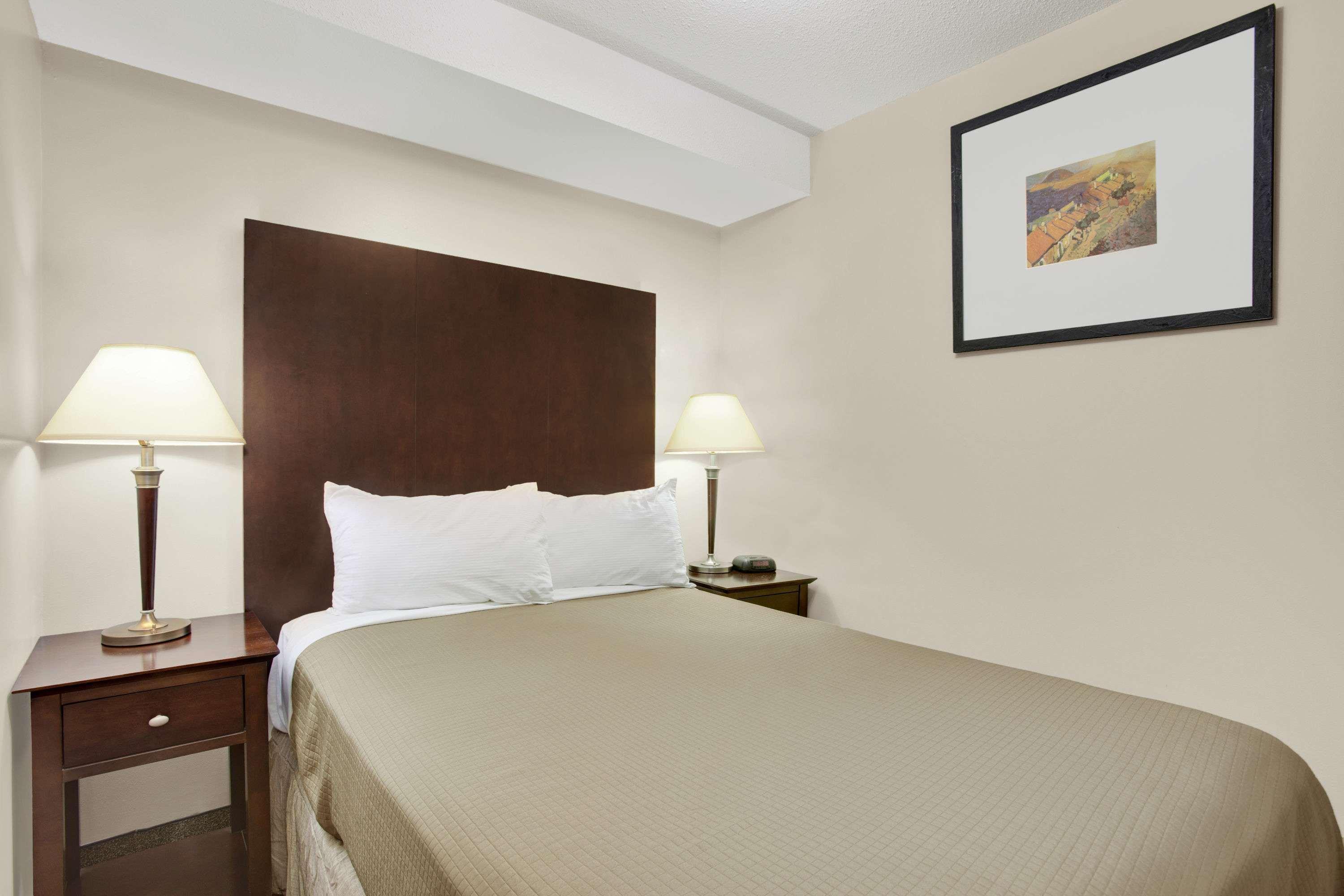 Thriftlodge Saskatoon Bagian luar foto