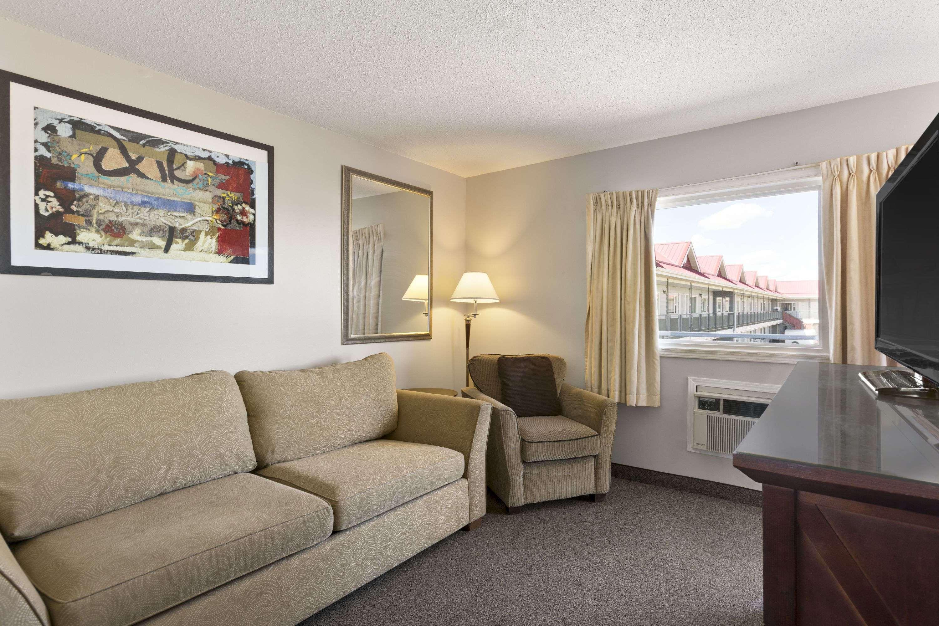 Thriftlodge Saskatoon Bagian luar foto