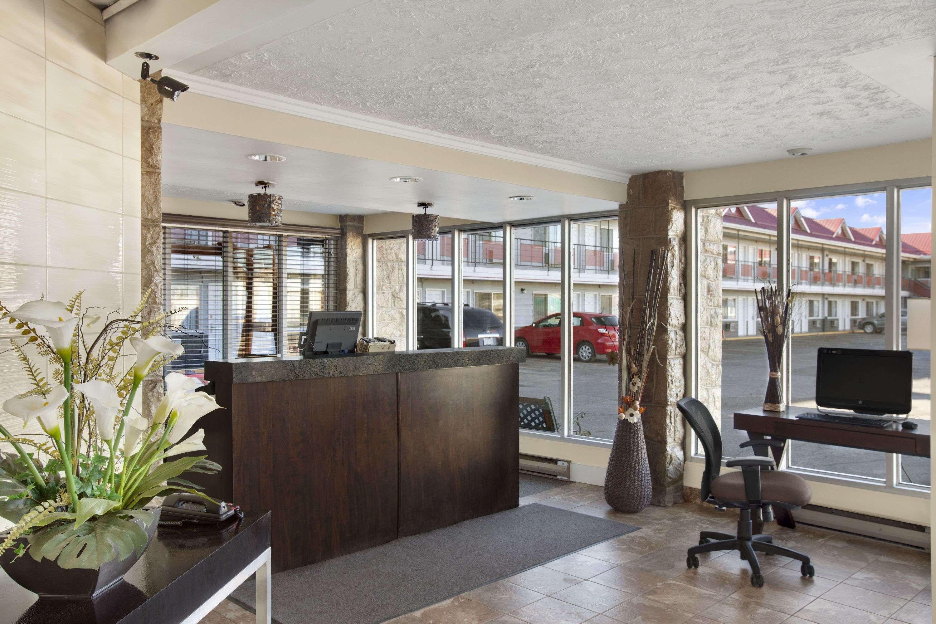 Thriftlodge Saskatoon Bagian luar foto