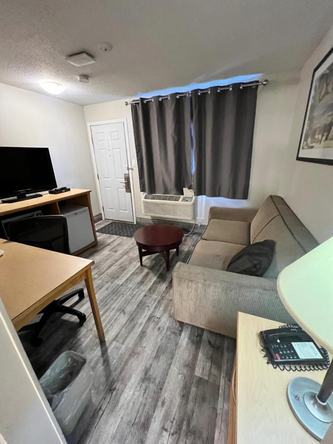 Thriftlodge Saskatoon Bagian luar foto