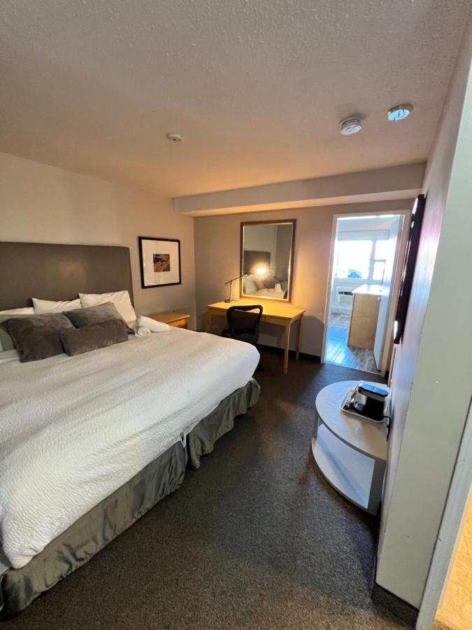 Thriftlodge Saskatoon Bagian luar foto