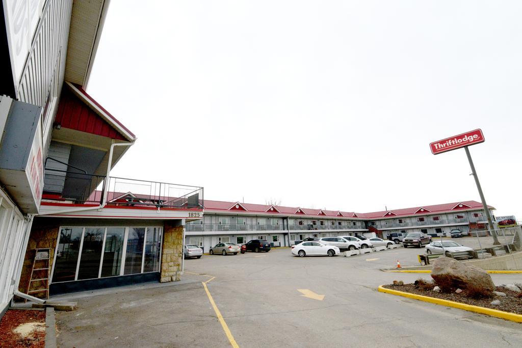 Thriftlodge Saskatoon Bagian luar foto