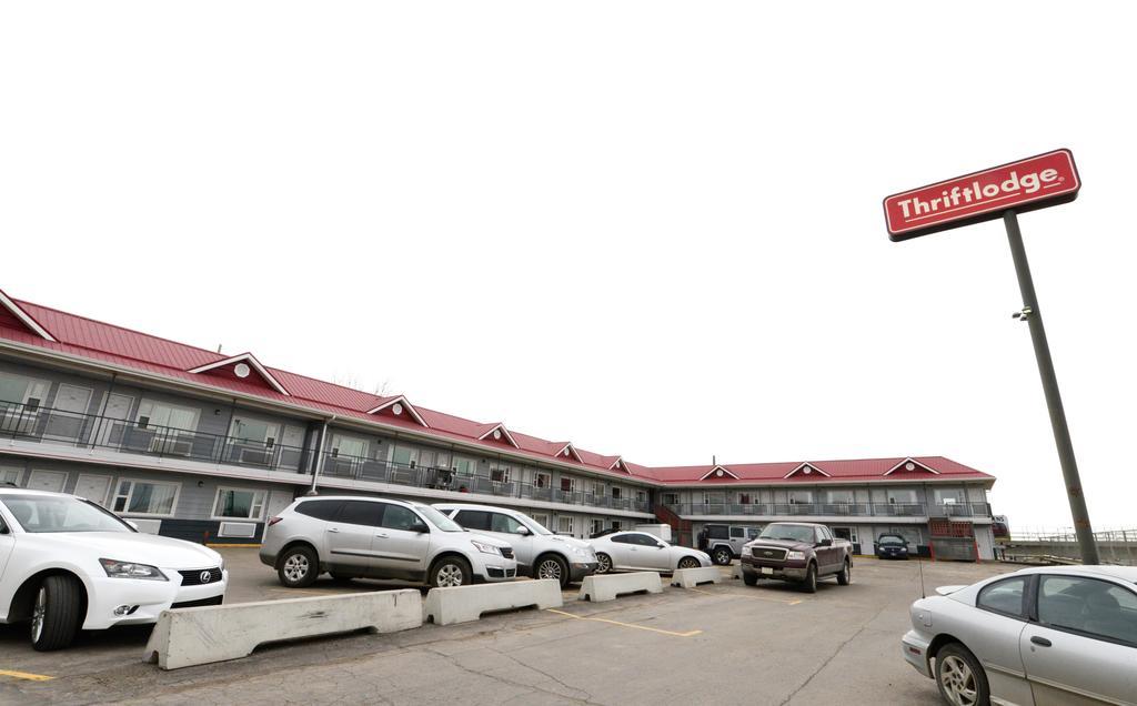 Thriftlodge Saskatoon Bagian luar foto