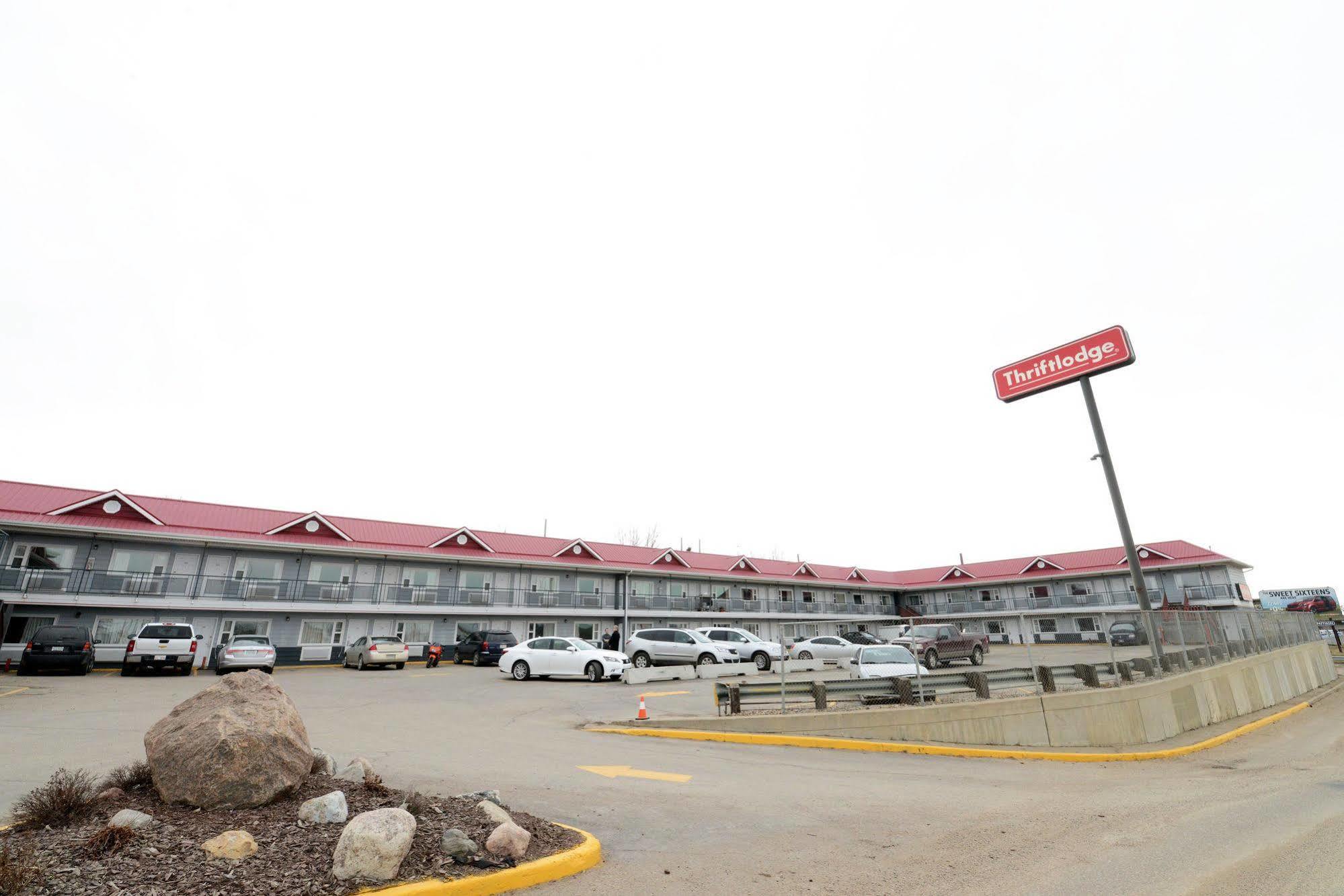 Thriftlodge Saskatoon Bagian luar foto